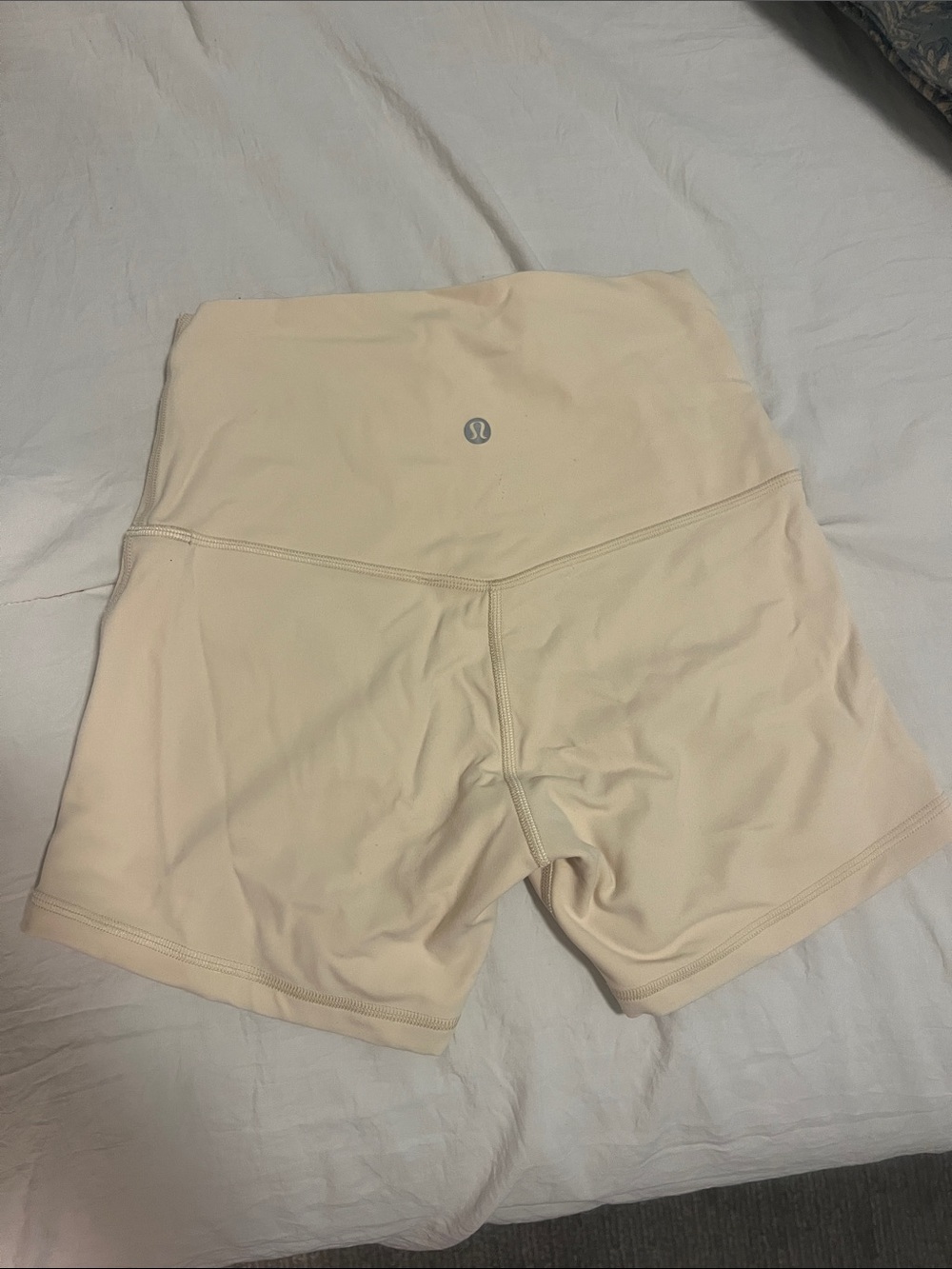 Lululemon Butter Yellow Align Short size 4